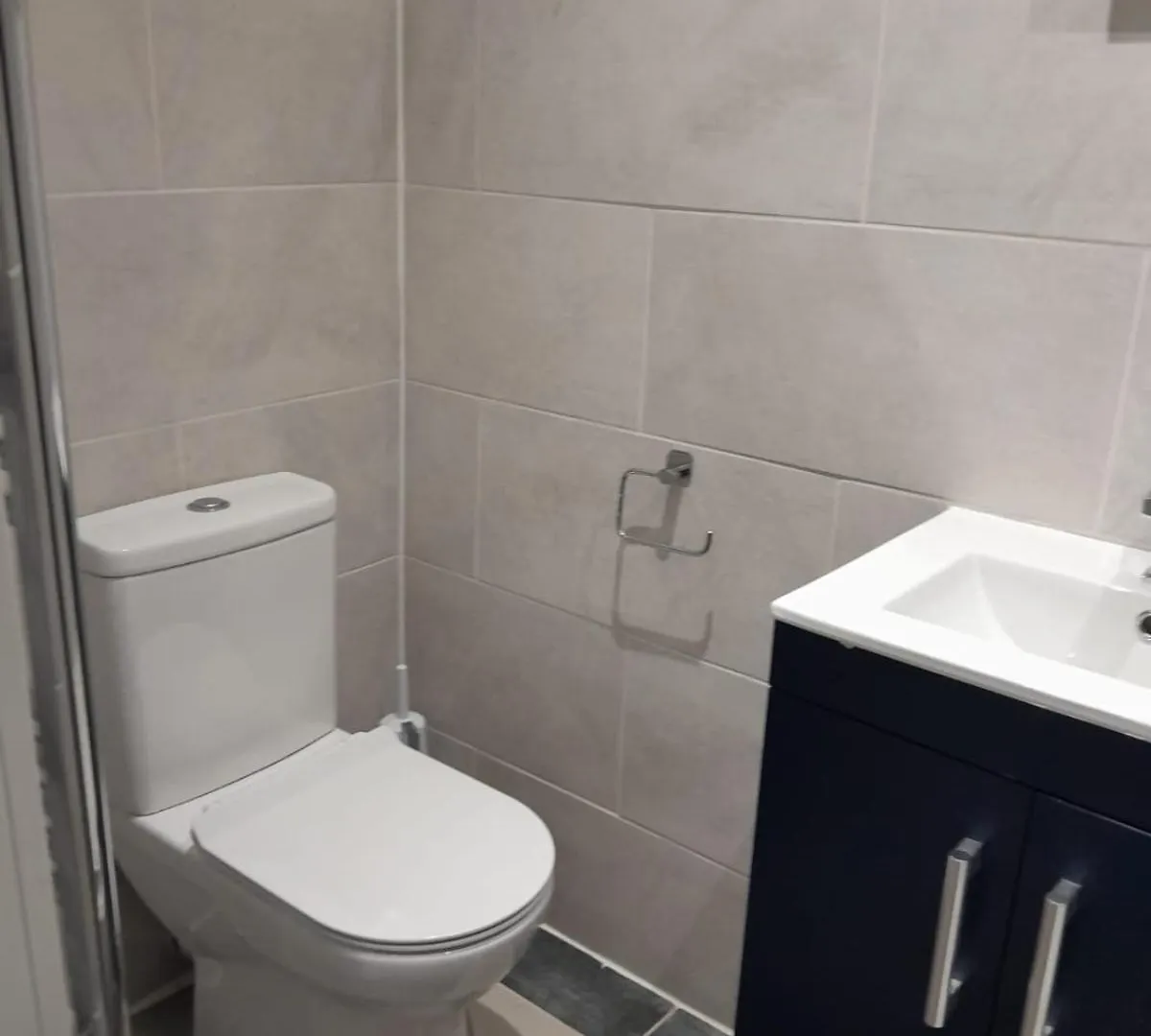 Place To Stay In Longbridge Barking